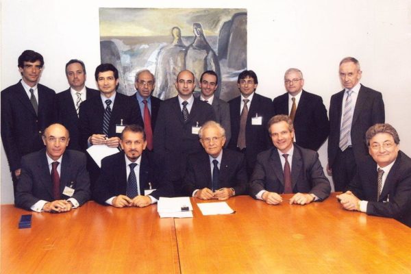 Υπογραφή της τελικής συμφωνίας Hermes Airports Ltd και Κυπριακής κυβέρνησης για τα αεροδρόμια. Λονδίνο 11 προς 12 Μαΐου 2006.